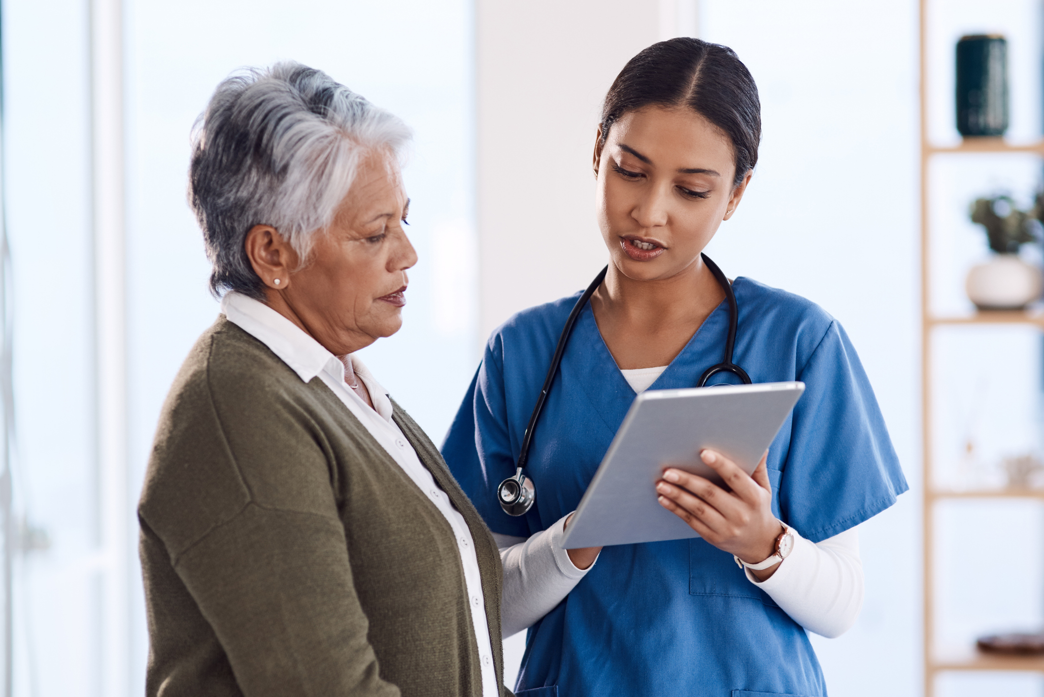 La santé numérique aide les infirmières canadiennes à améliorer les soins, mais il y a encore place à l’amélioration